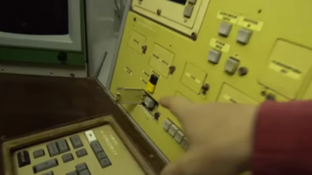 Έτσι είναι το κουμπί που μπορεί να καταστρέψει τον κόσμο! (βίντεο)